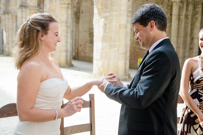 Change of rings for your wedding in Tuscany