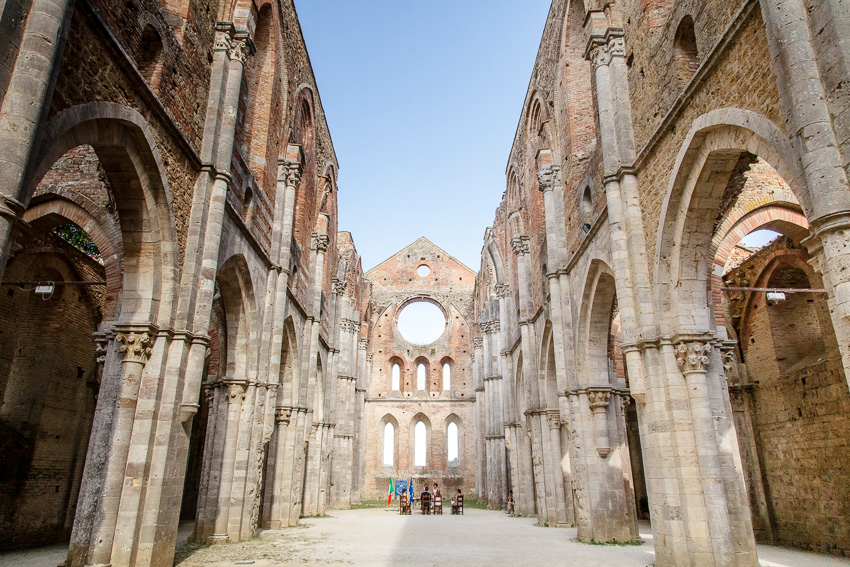 San Galgano for your civil wedding in Tuscany