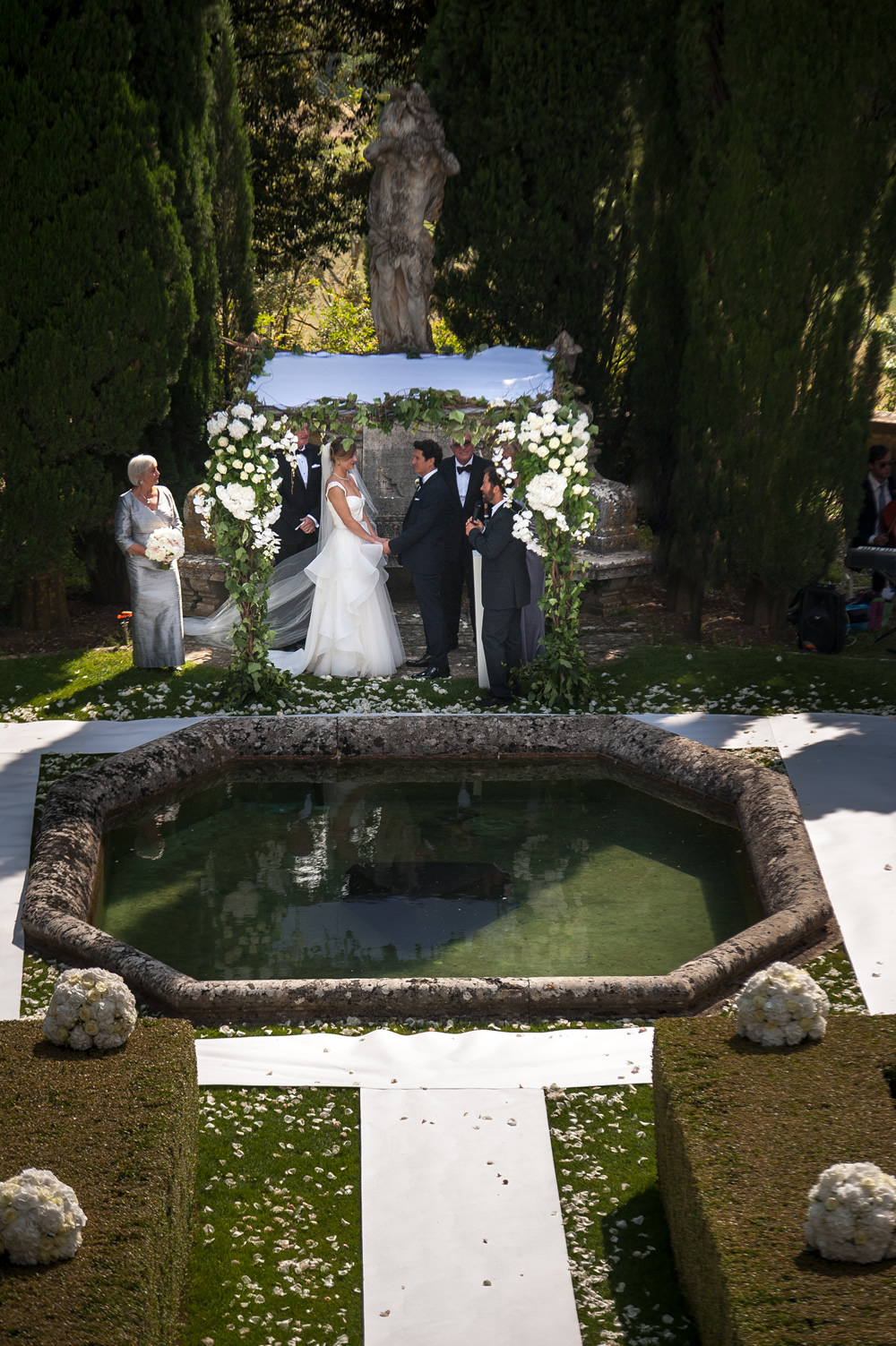 Chuppah for weddings in Tuscany