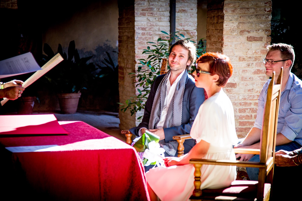Civil wedding in a cloister